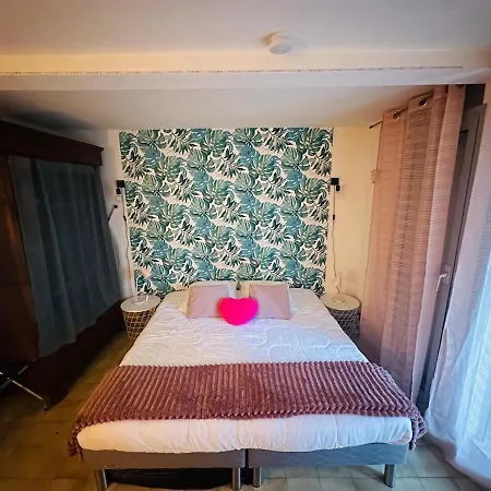 à La Maison *