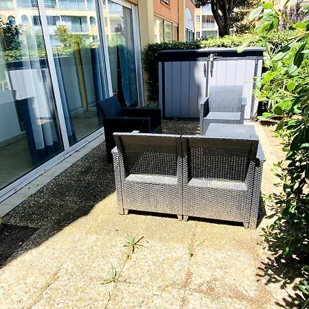 à La Maison * Agde